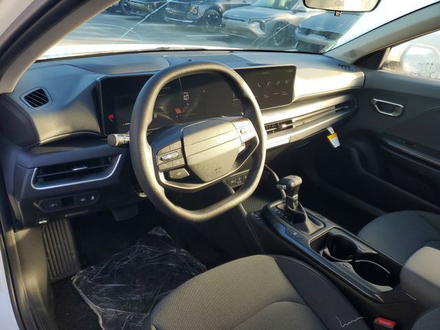 2025 Kia K4 - Photo 7