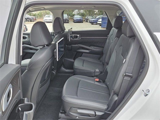 2025 Kia Sorento - Photo 8