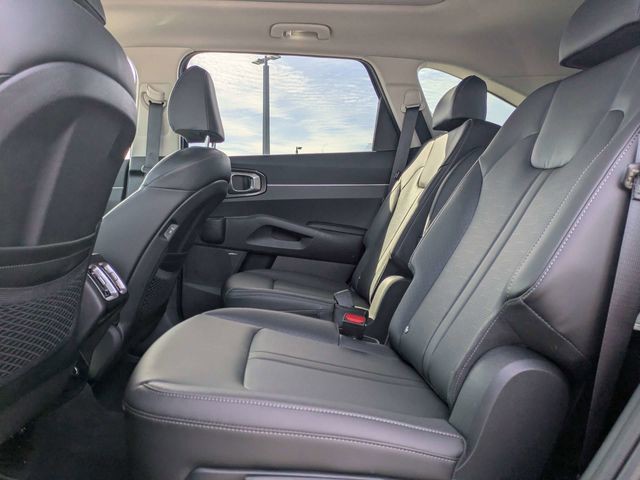 2025 Kia Sorento - Photo 13