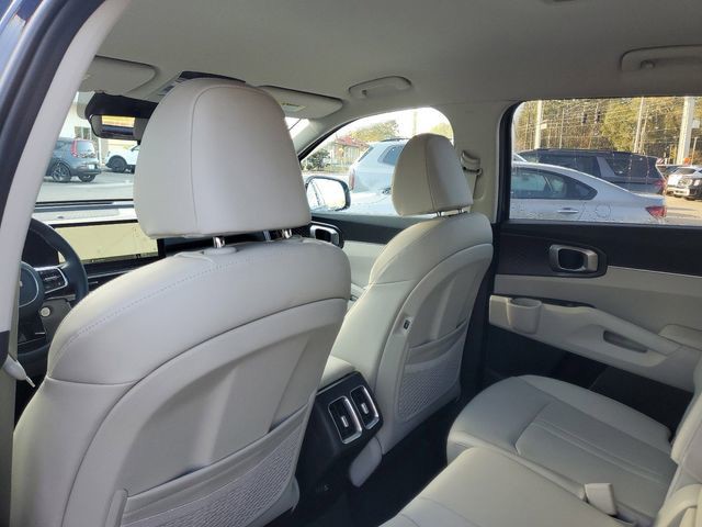 2025 Kia Sorento - Photo 25