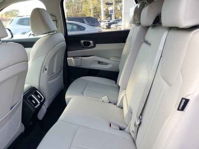 2025 Kia Sorento - Photo 26