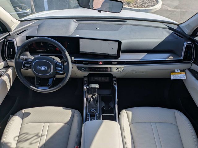 2025 Kia Sorento - Photo 14