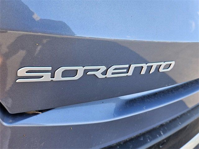2025 Kia Sorento - Photo 12