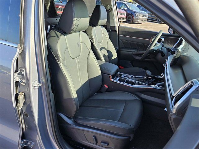 2025 Kia Sorento - Photo 14