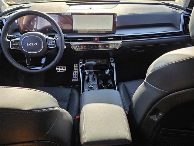 2025 Kia Sorento - Photo 11