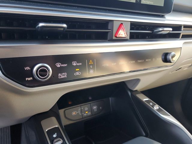 2025 Kia Sorento - Photo 18