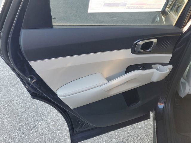 2025 Kia Sorento - Photo 27