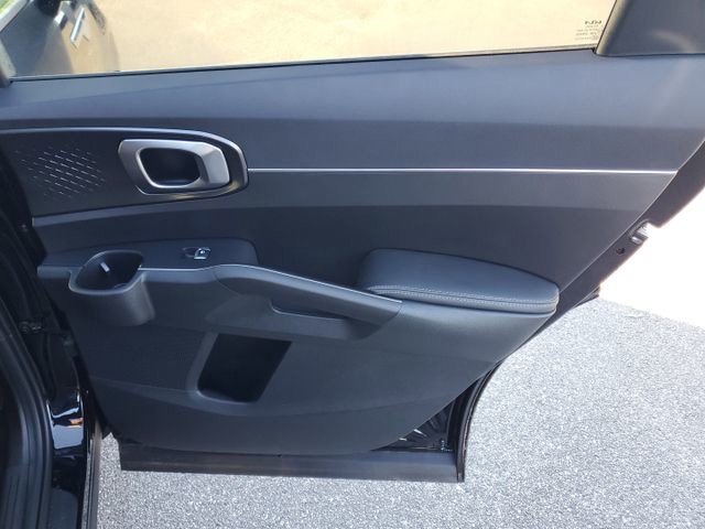 2025 Kia Sorento - Photo 31