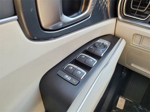 2025 Kia Sorento - Photo 13
