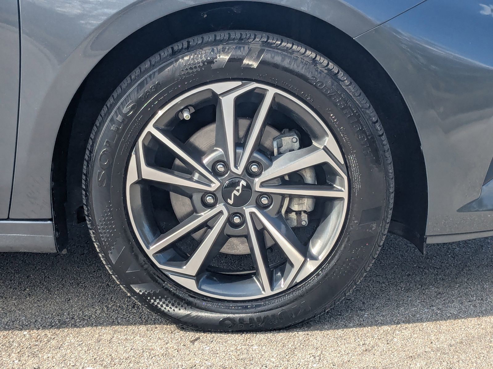 2023 Kia Forte - Photo 10