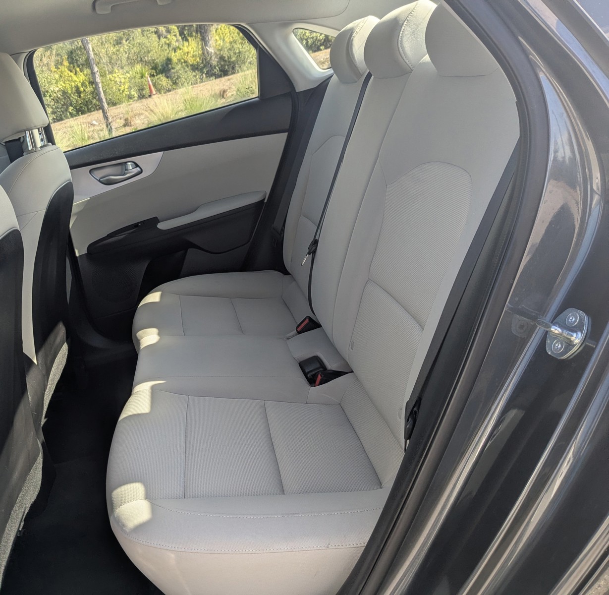 2023 Kia Forte - Photo 12