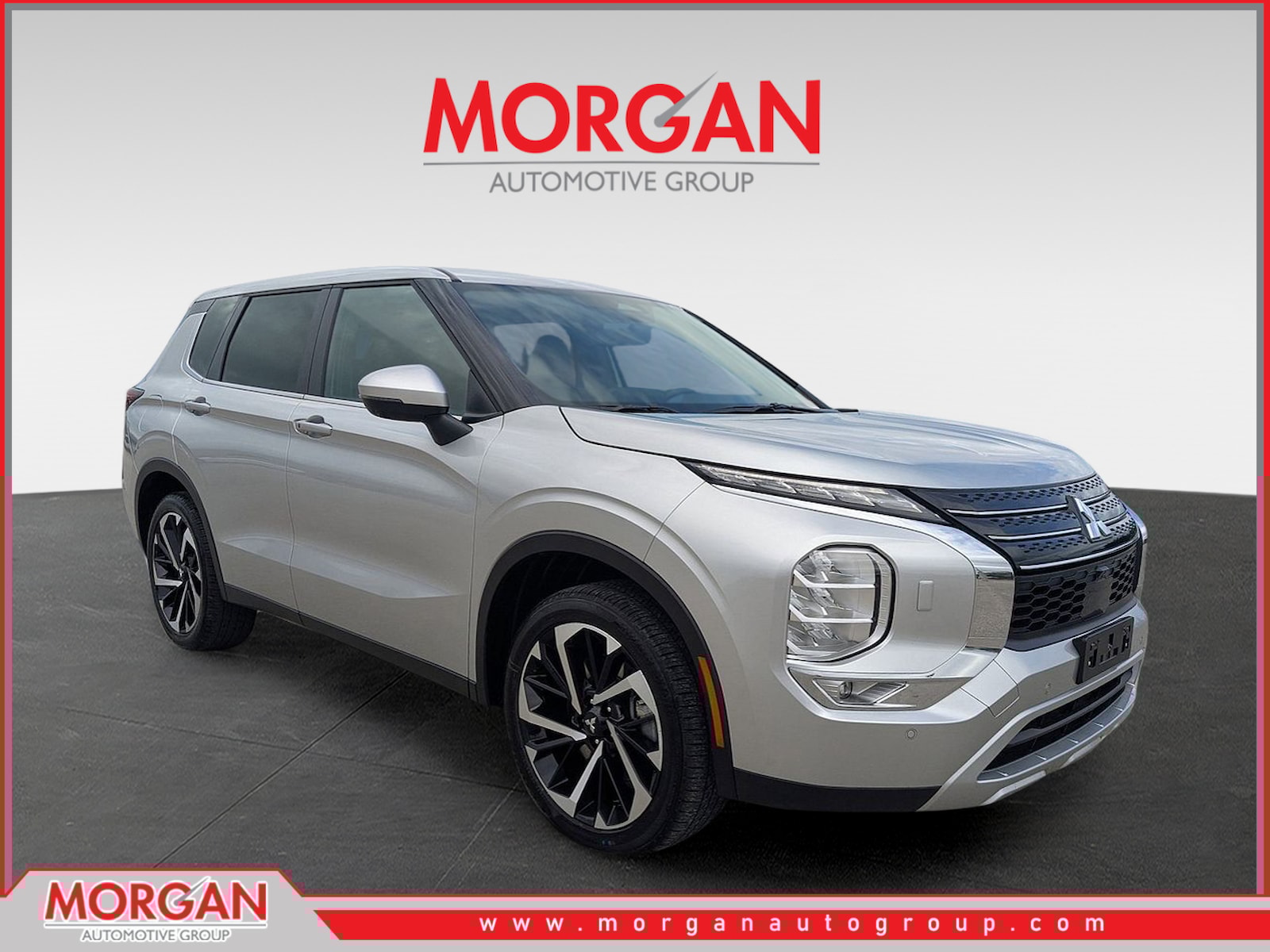 2023 Mitsubishi Outlander SE's photo