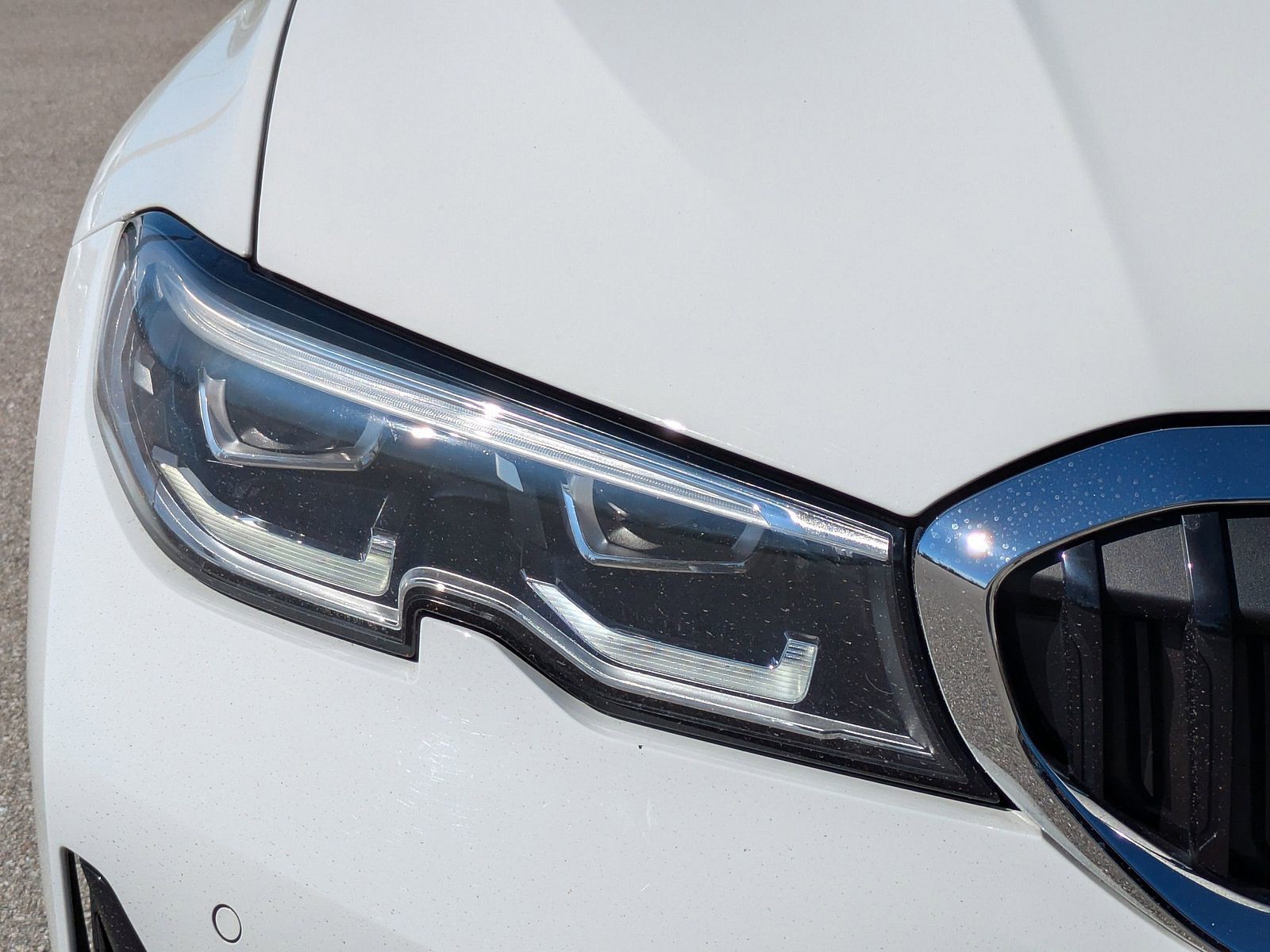 2022 BMW 3 Series - Photo 10