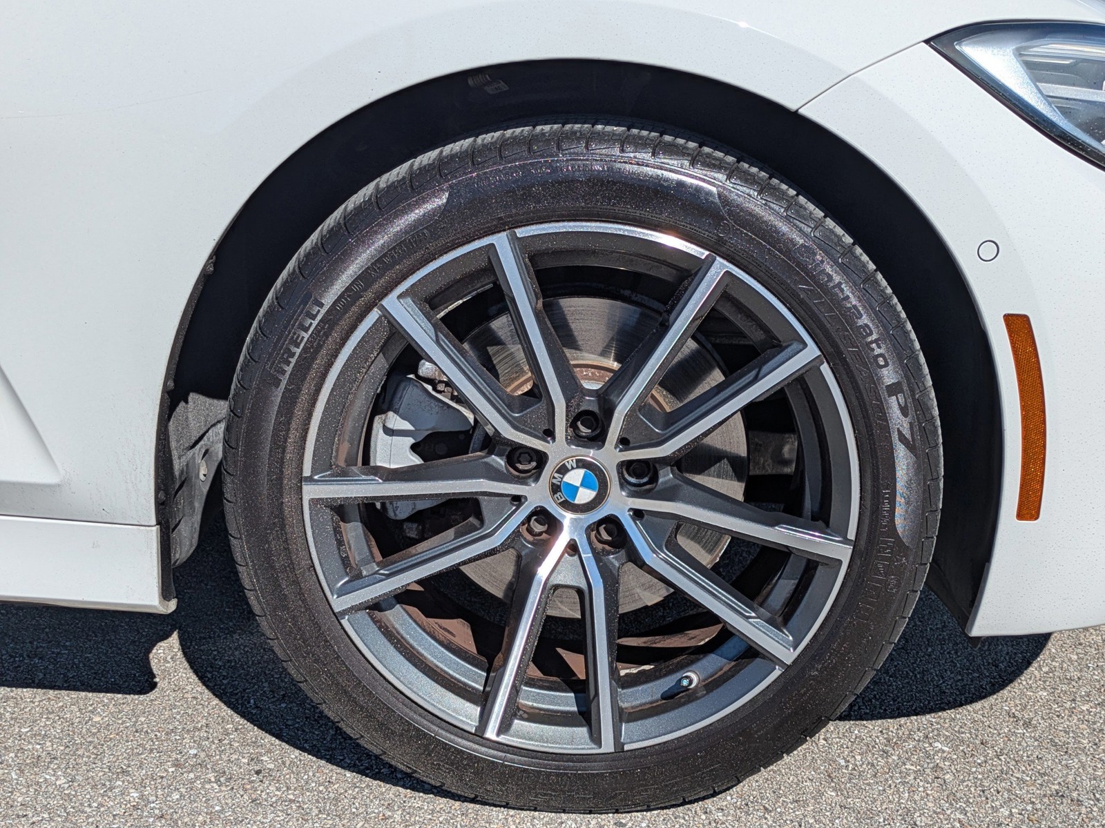 2022 BMW 3 Series - Photo 11