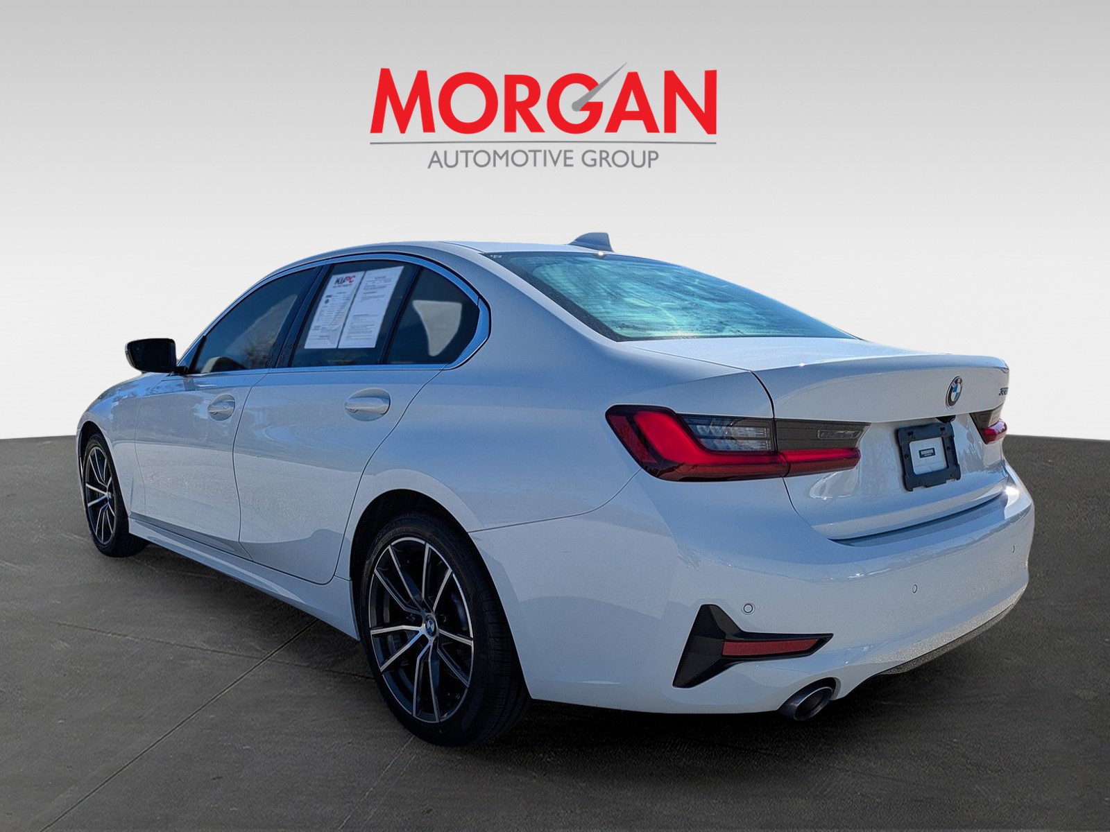 2022 BMW 3 Series - Photo 6