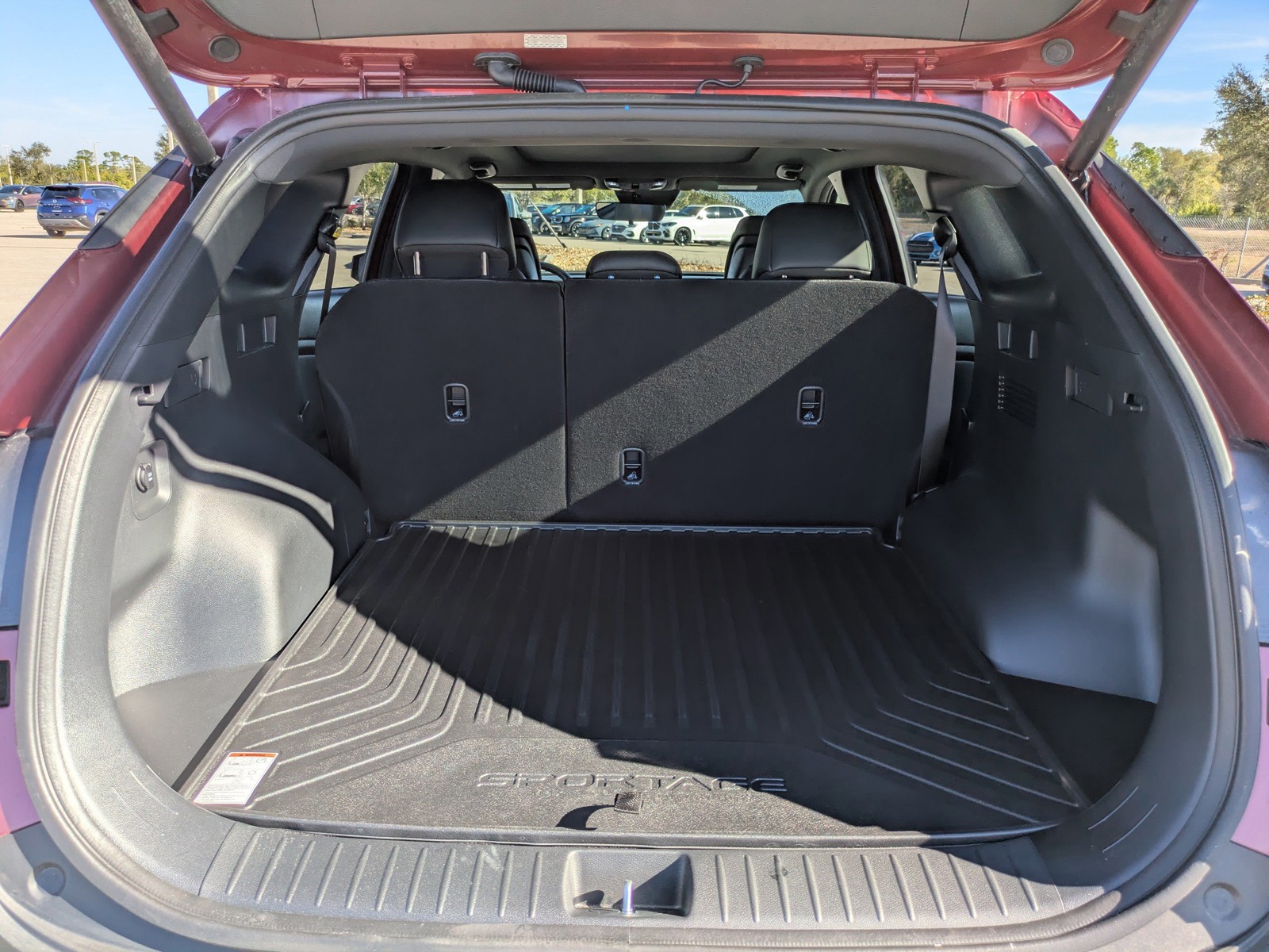 2025 Kia Sportage Plug-In Hybrid - Photo 13