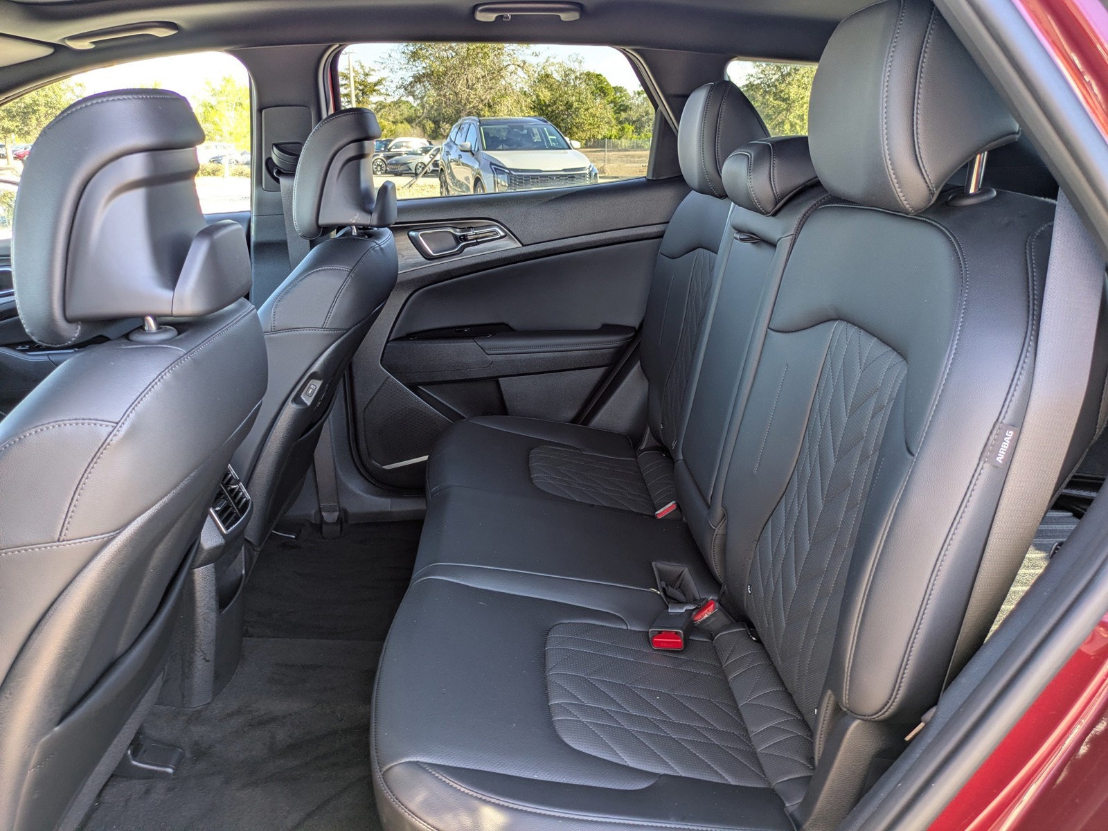 2025 Kia Sportage Plug-In Hybrid - Photo 15
