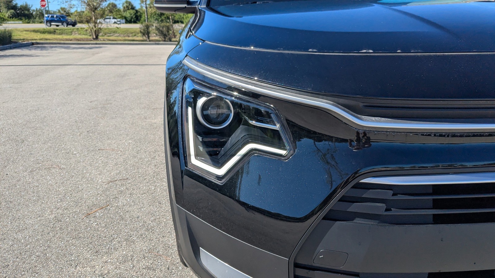 2025 Kia Niro Plug-In Hybrid - Photo 12