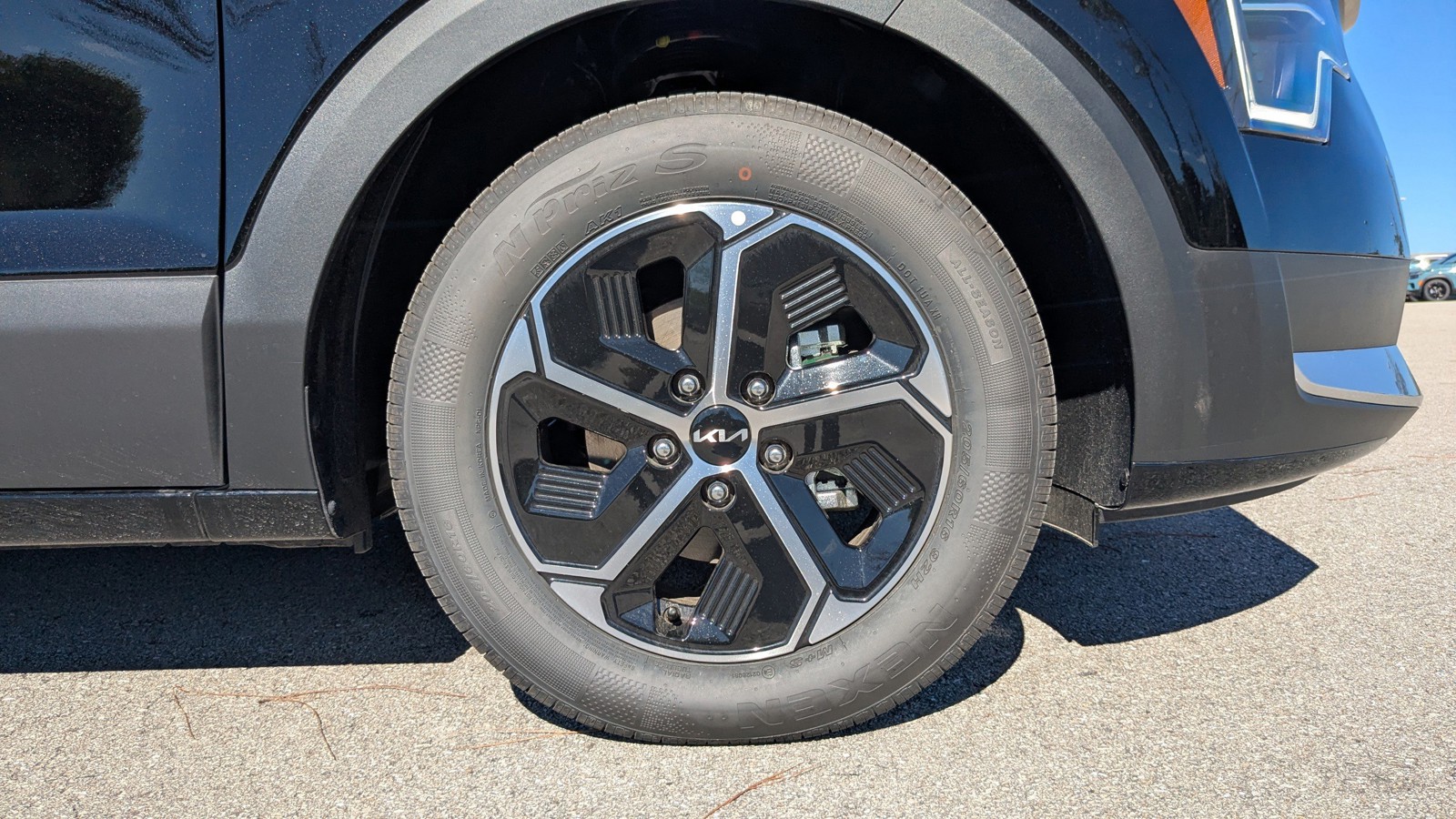 2025 Kia Niro Plug-In Hybrid - Photo 13
