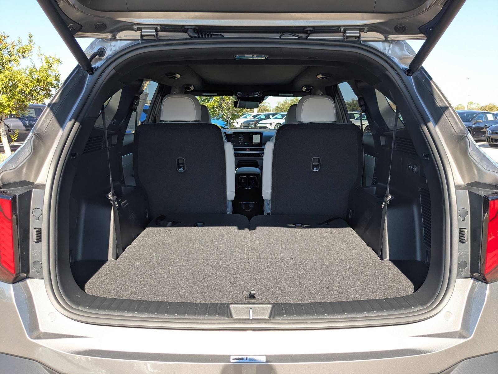 2026 Kia Sorento Hybrid - Photo 15