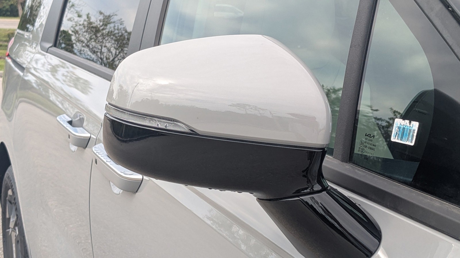 2026 Kia Carnival Hybrid - Photo 14