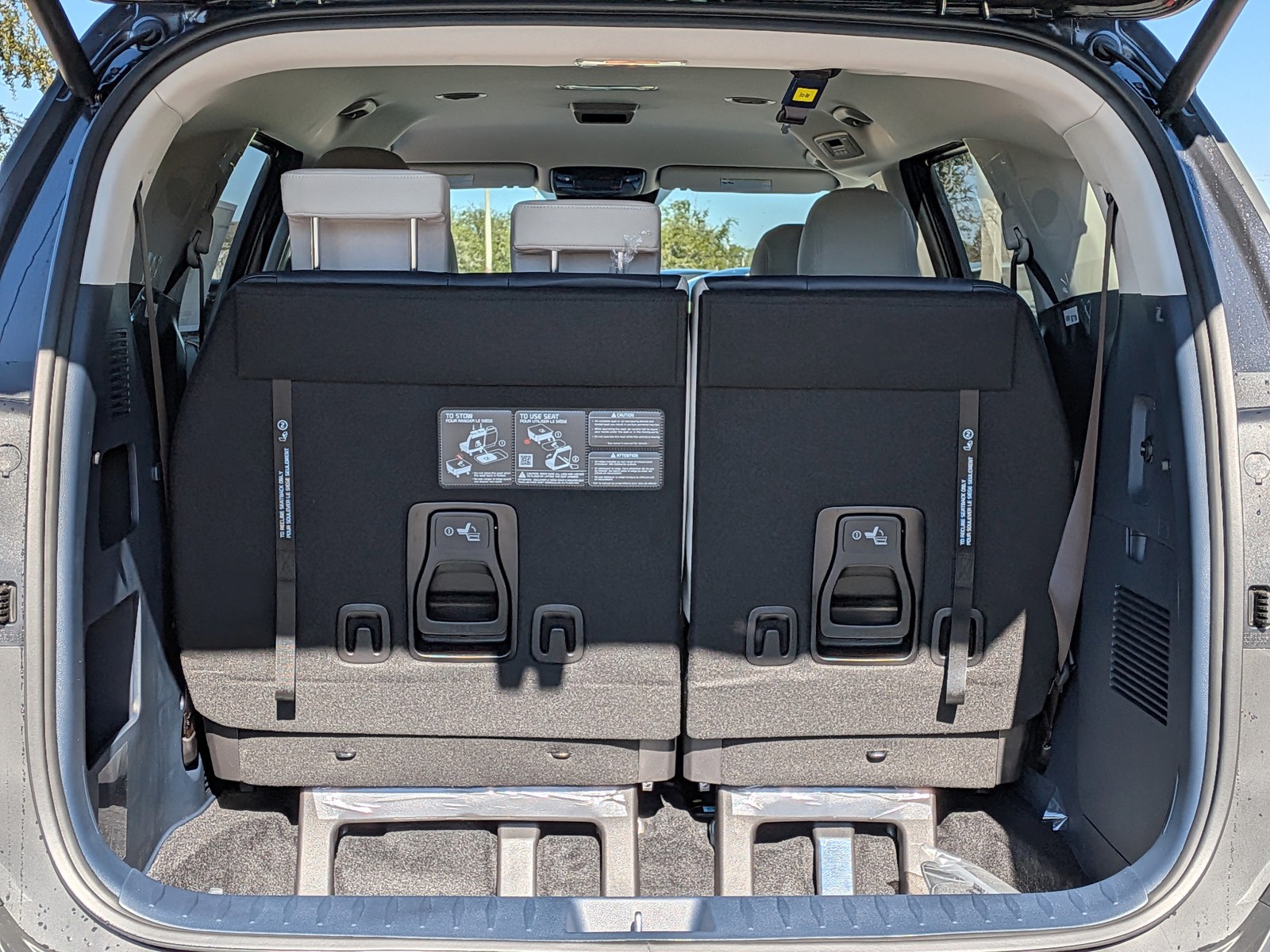 2026 Kia Carnival - Photo 13