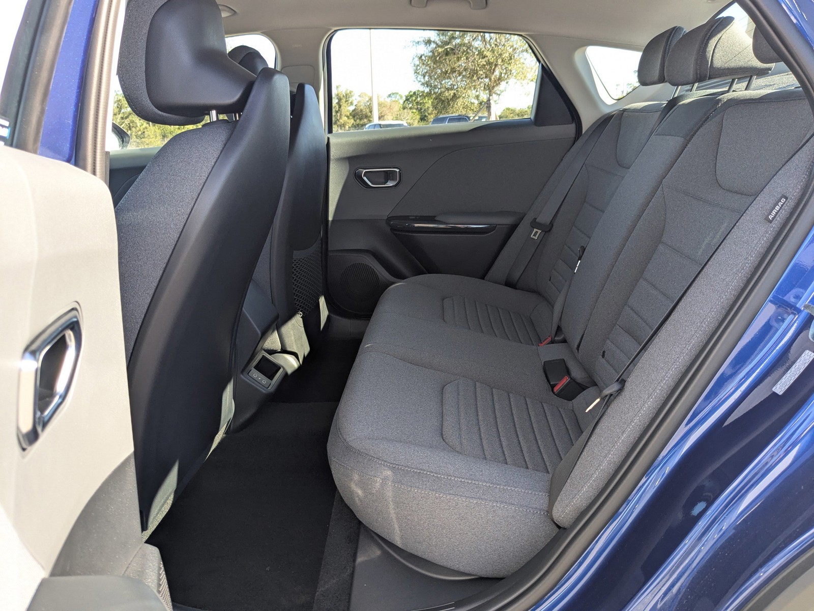 2025 Kia K4 - Photo 15