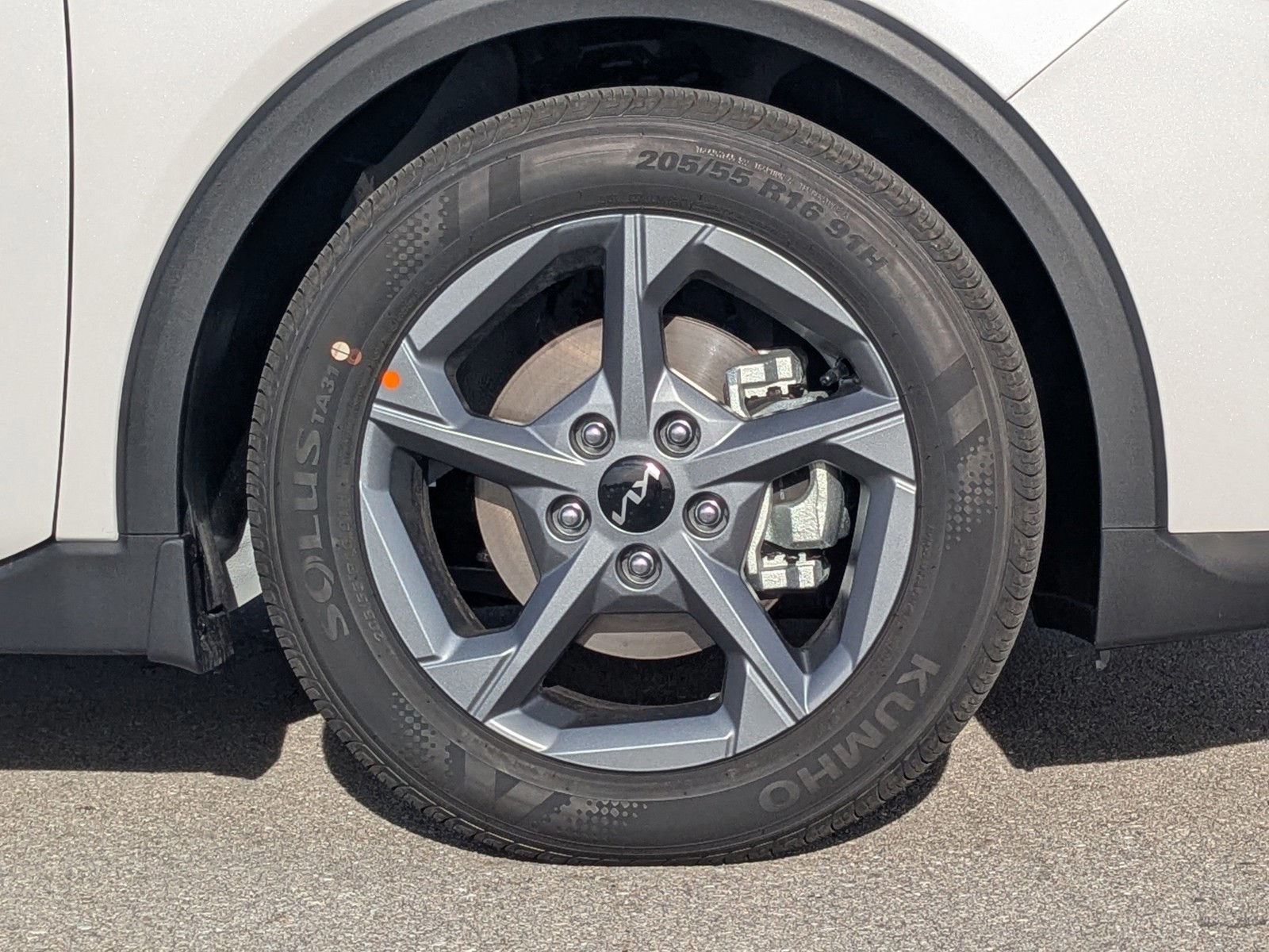 2025 Kia K4 - Photo 13