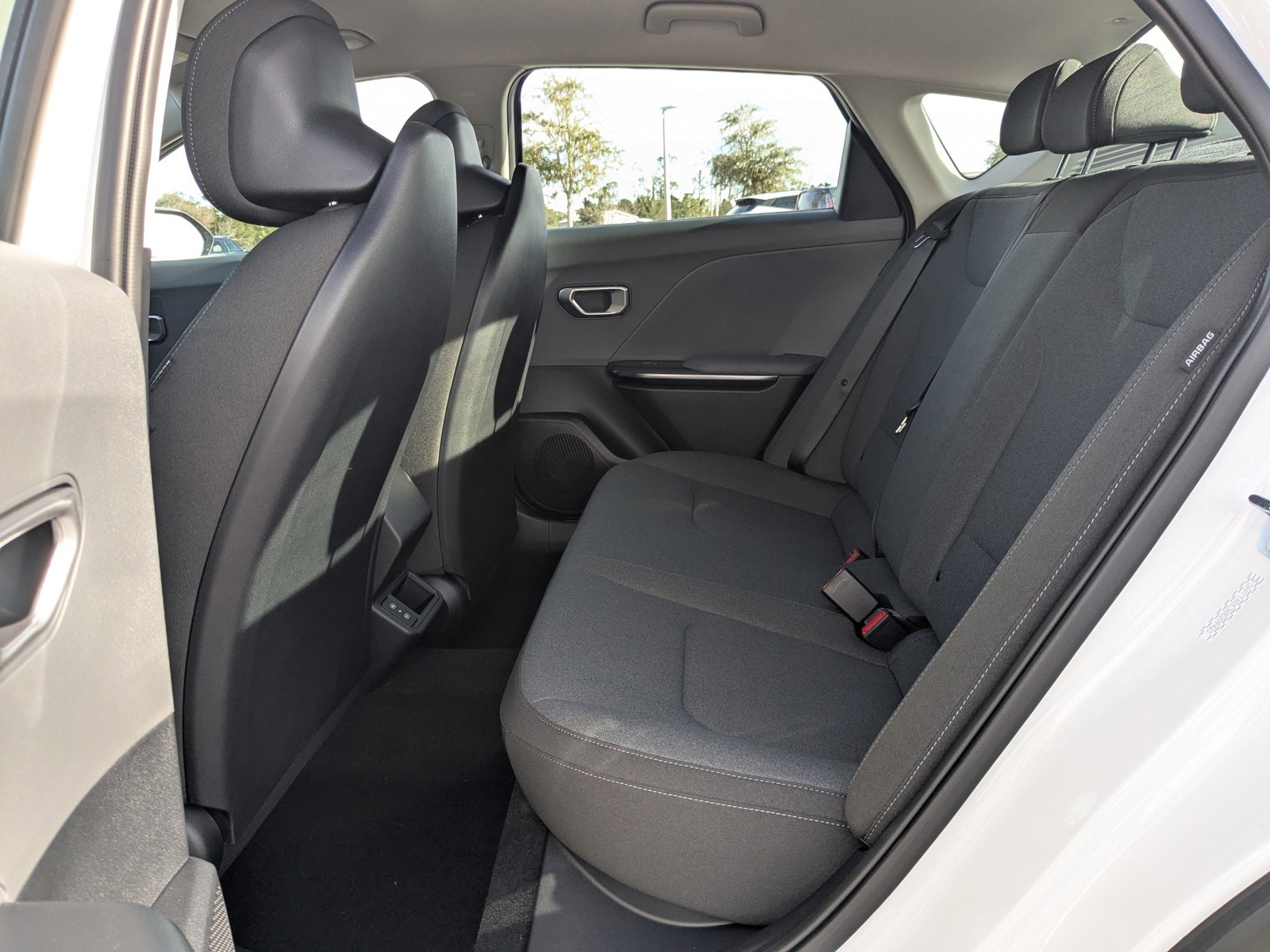 2025 Kia K4 - Photo 15