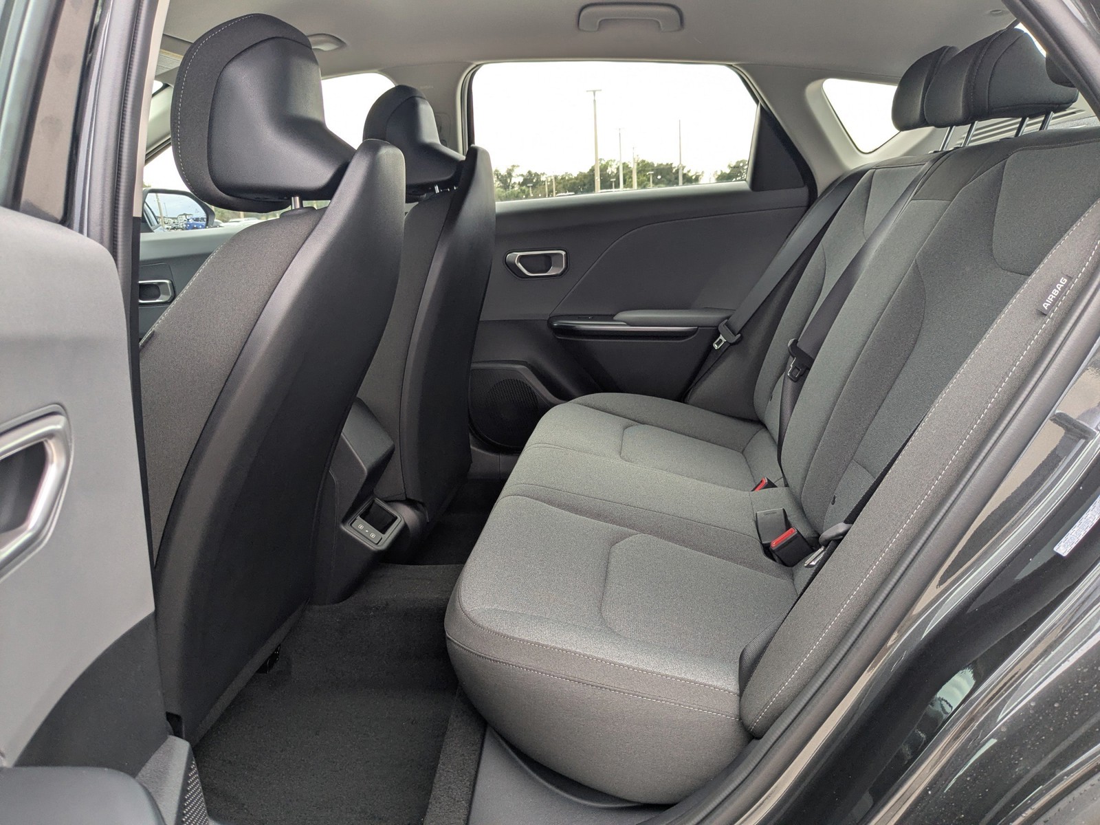 2025 Kia K4 - Photo 15