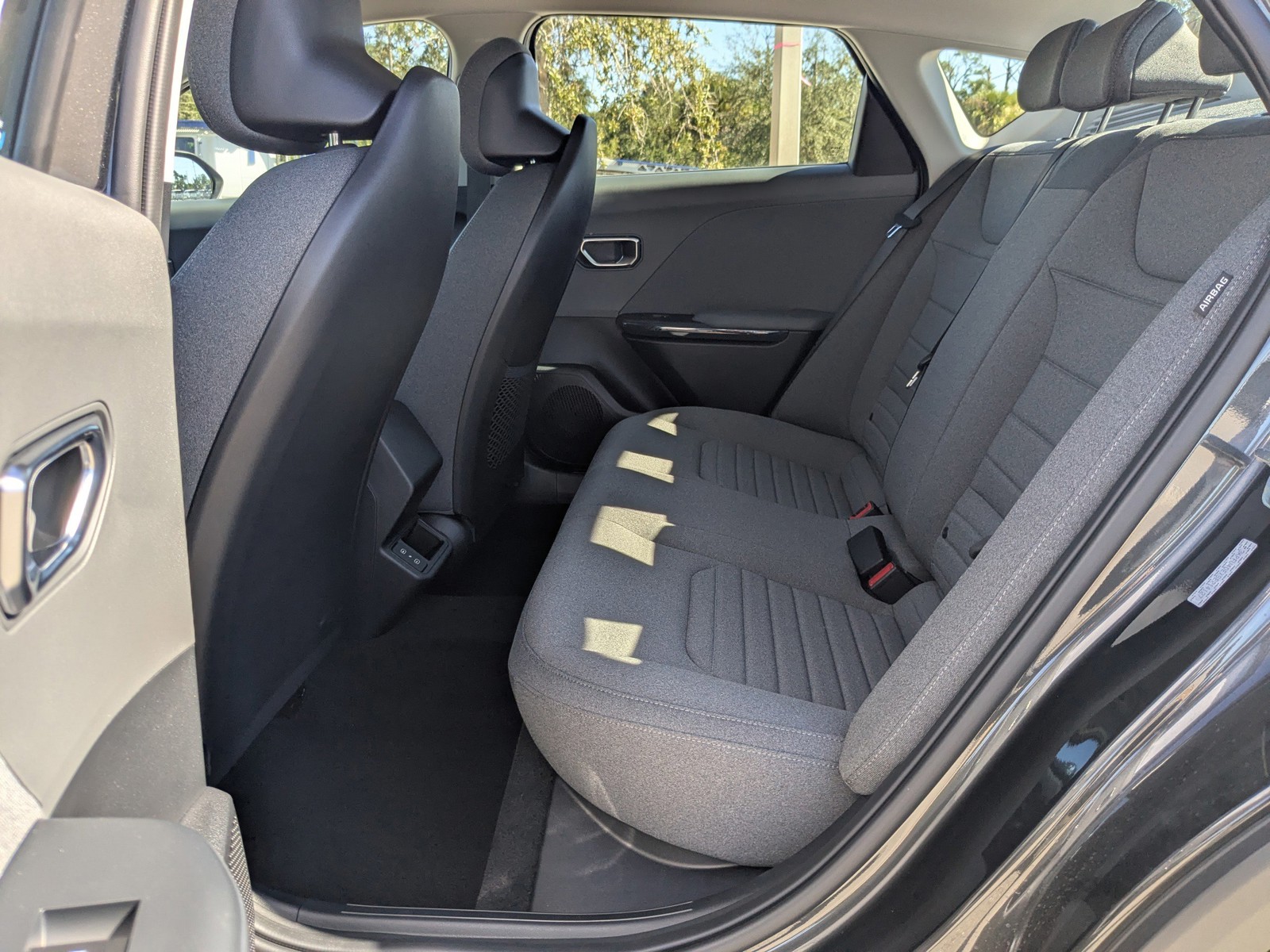 2025 Kia K4 - Photo 15