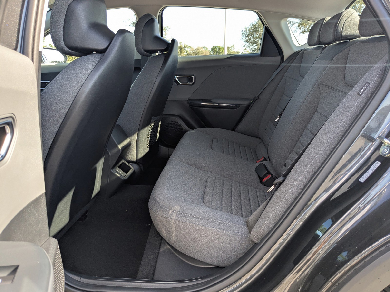 2025 Kia K4 - Photo 15