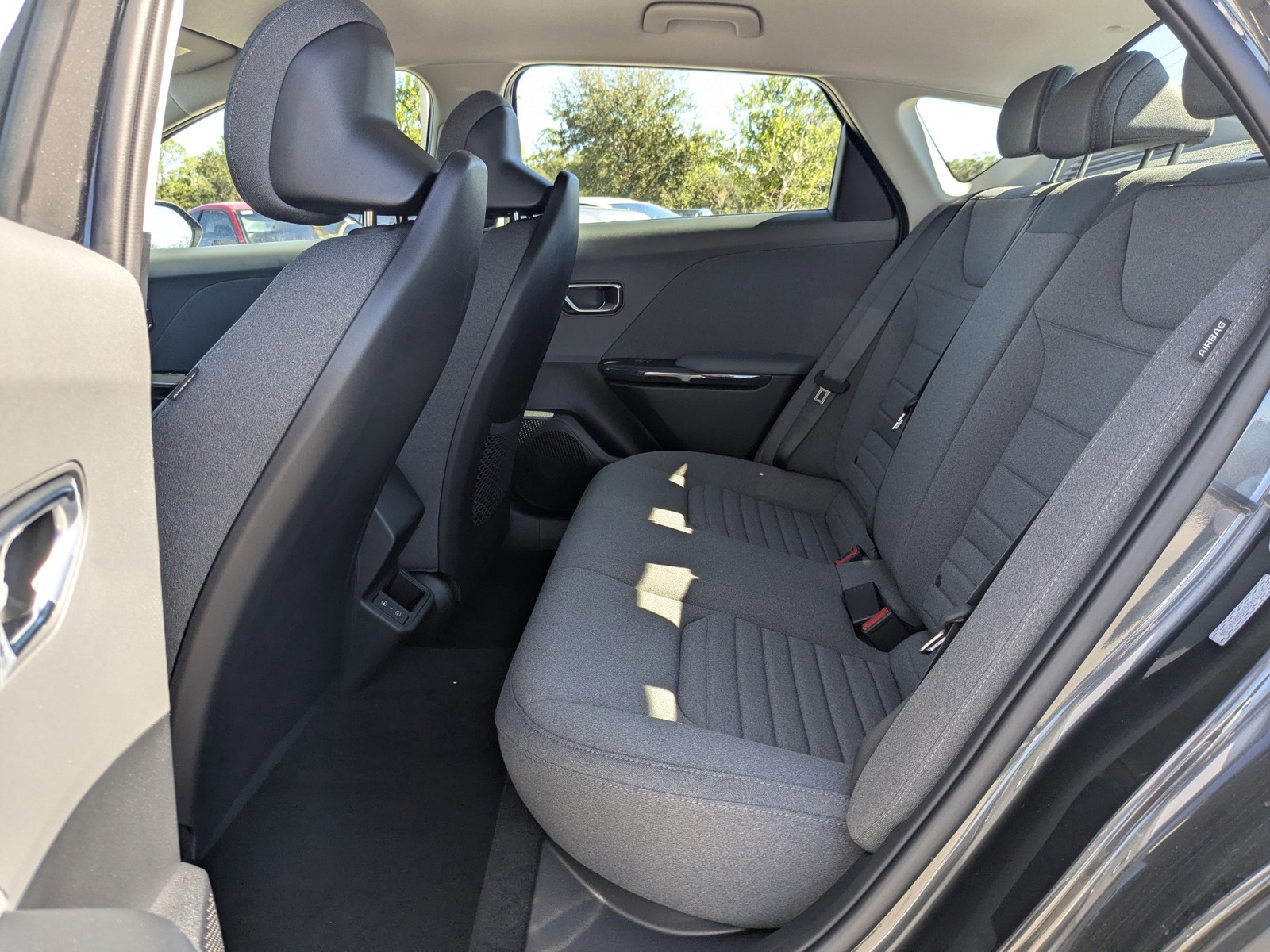 2025 Kia K4 - Photo 15