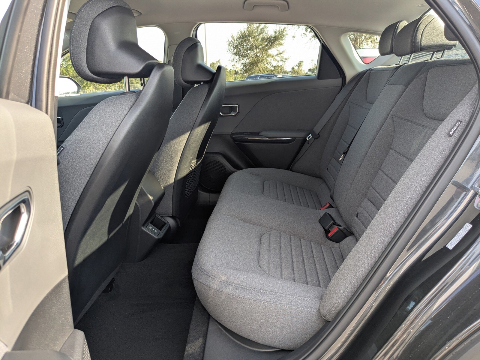 2025 Kia K4 - Photo 15