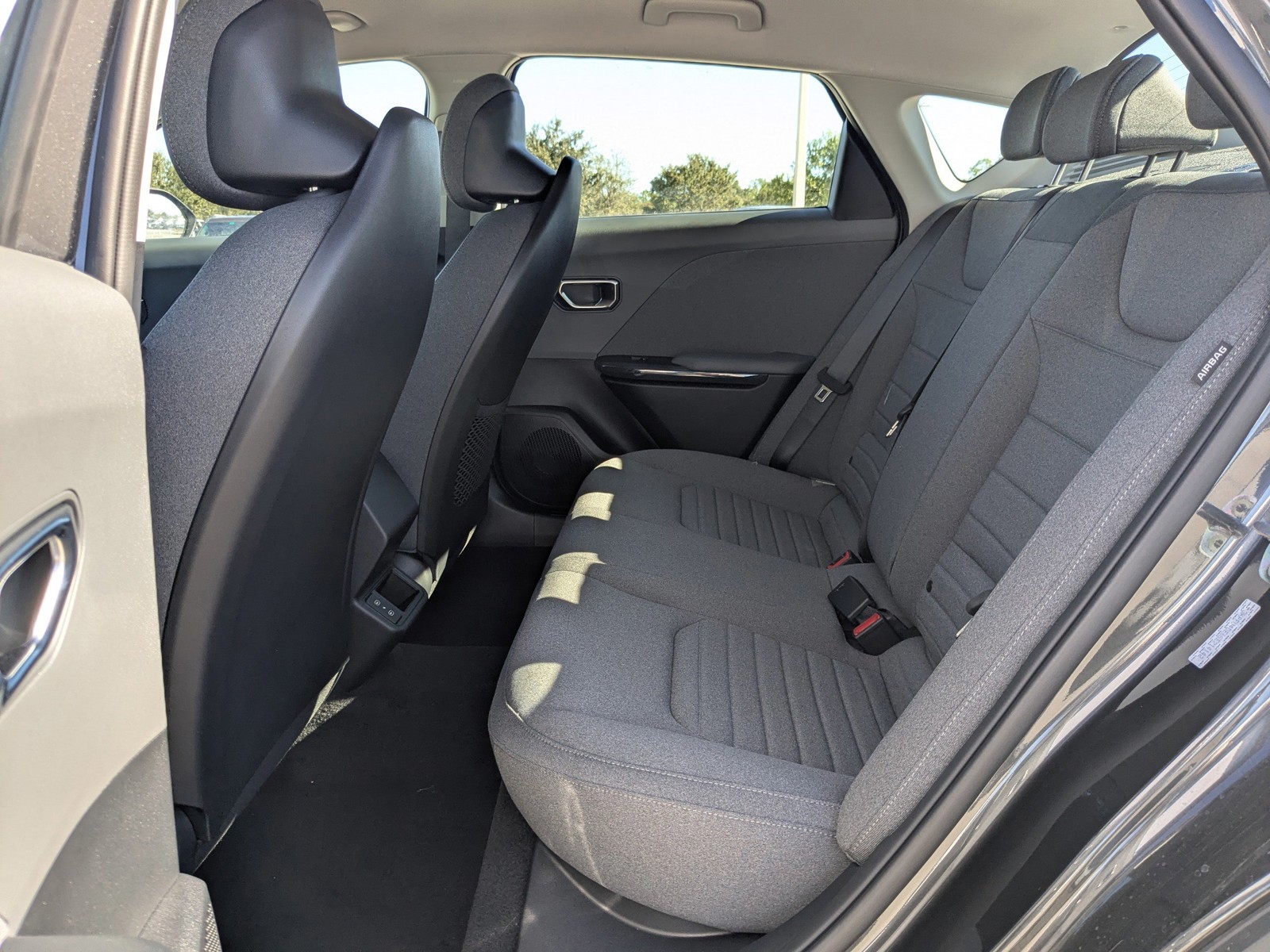 2025 Kia K4 - Photo 15