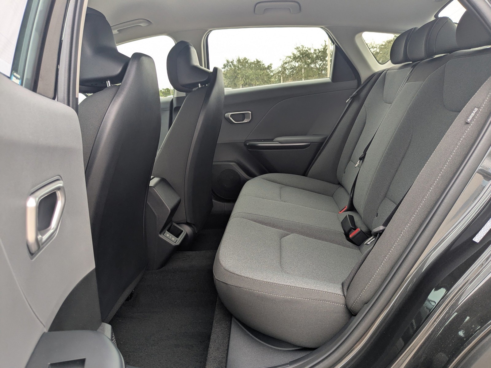 2025 Kia K4 - Photo 15