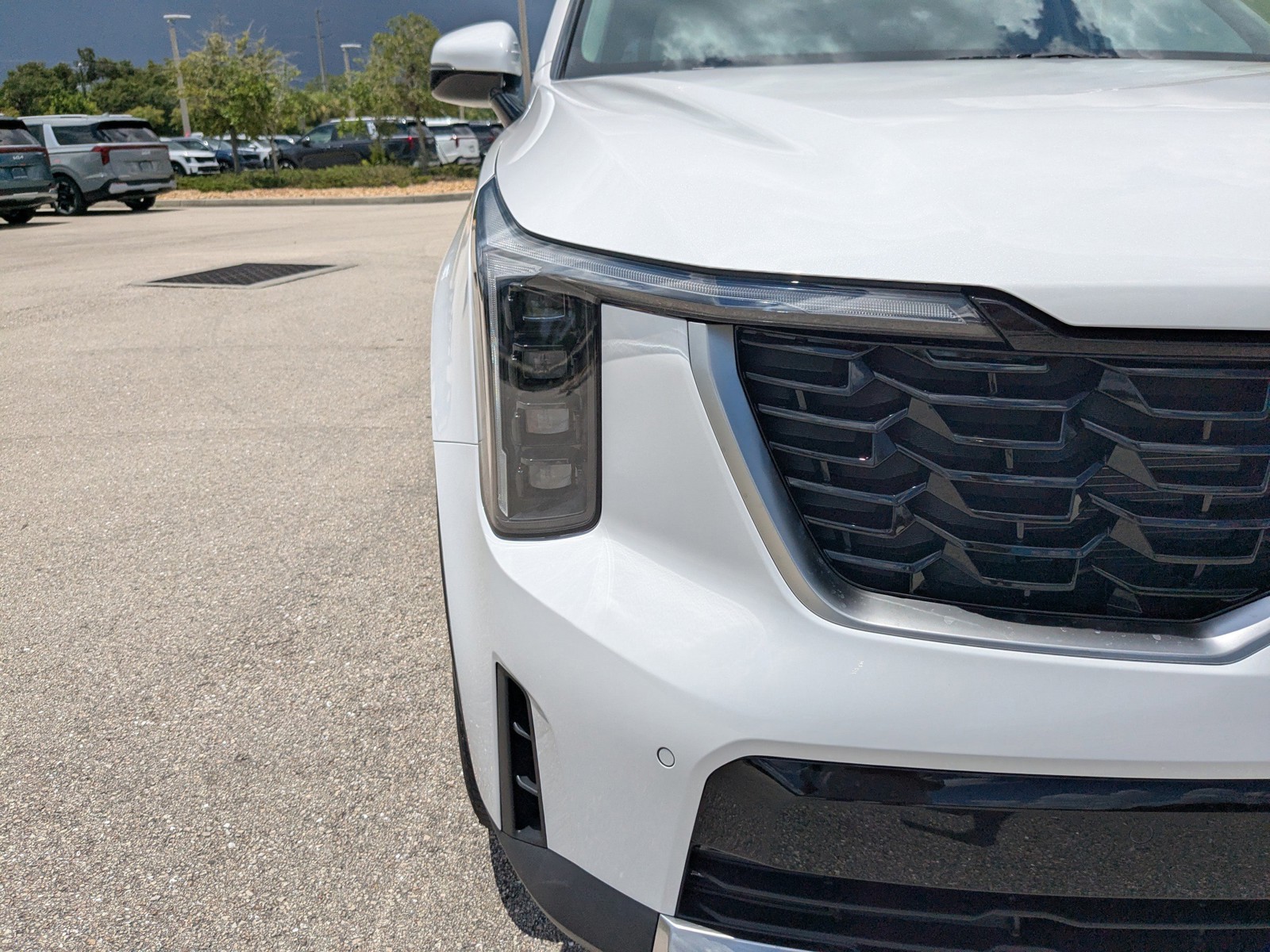 2025 Kia Sorento - Photo 12