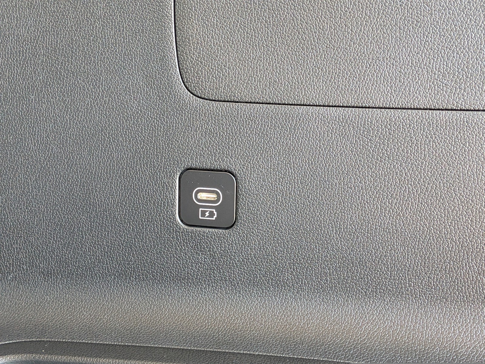 2026 Kia Sorento - Photo 15