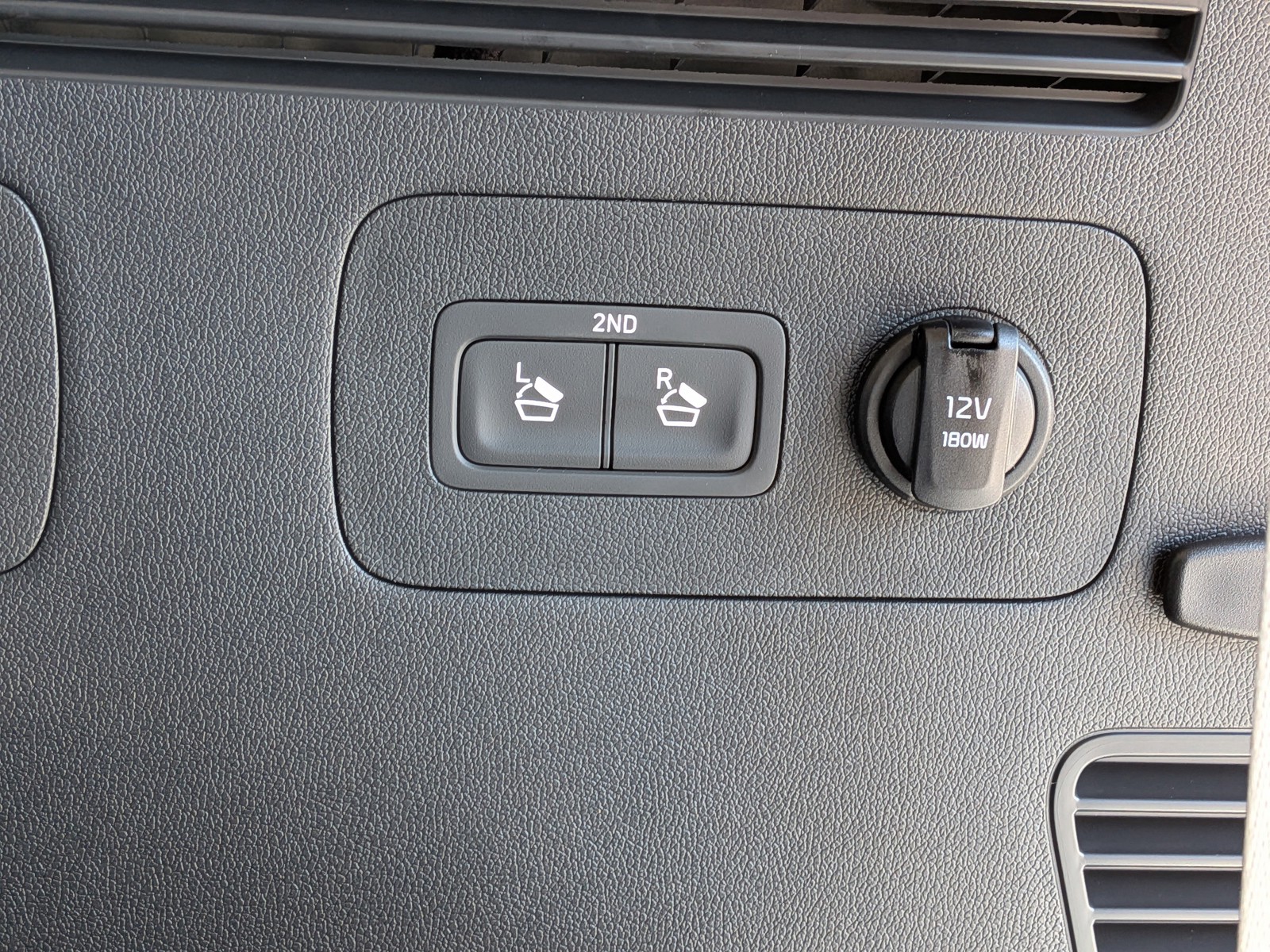 2026 Kia Sorento - Photo 14
