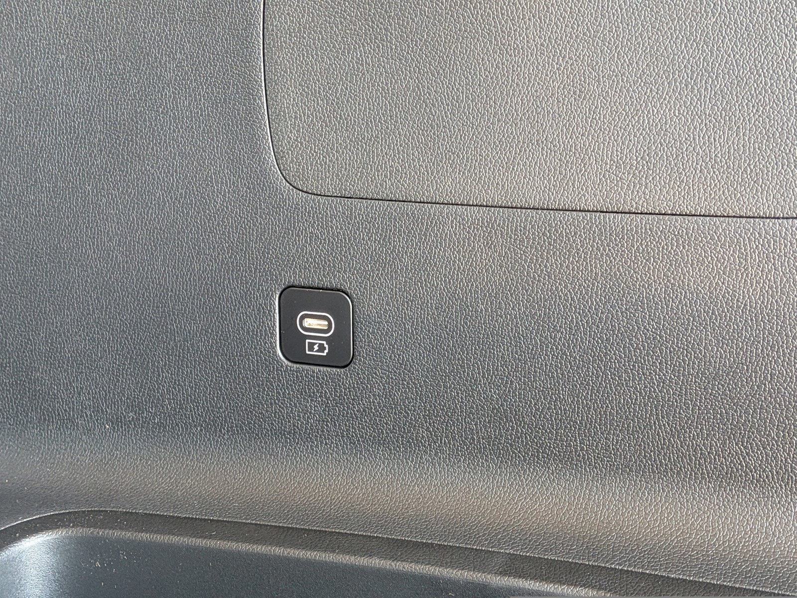 2026 Kia Sorento - Photo 15