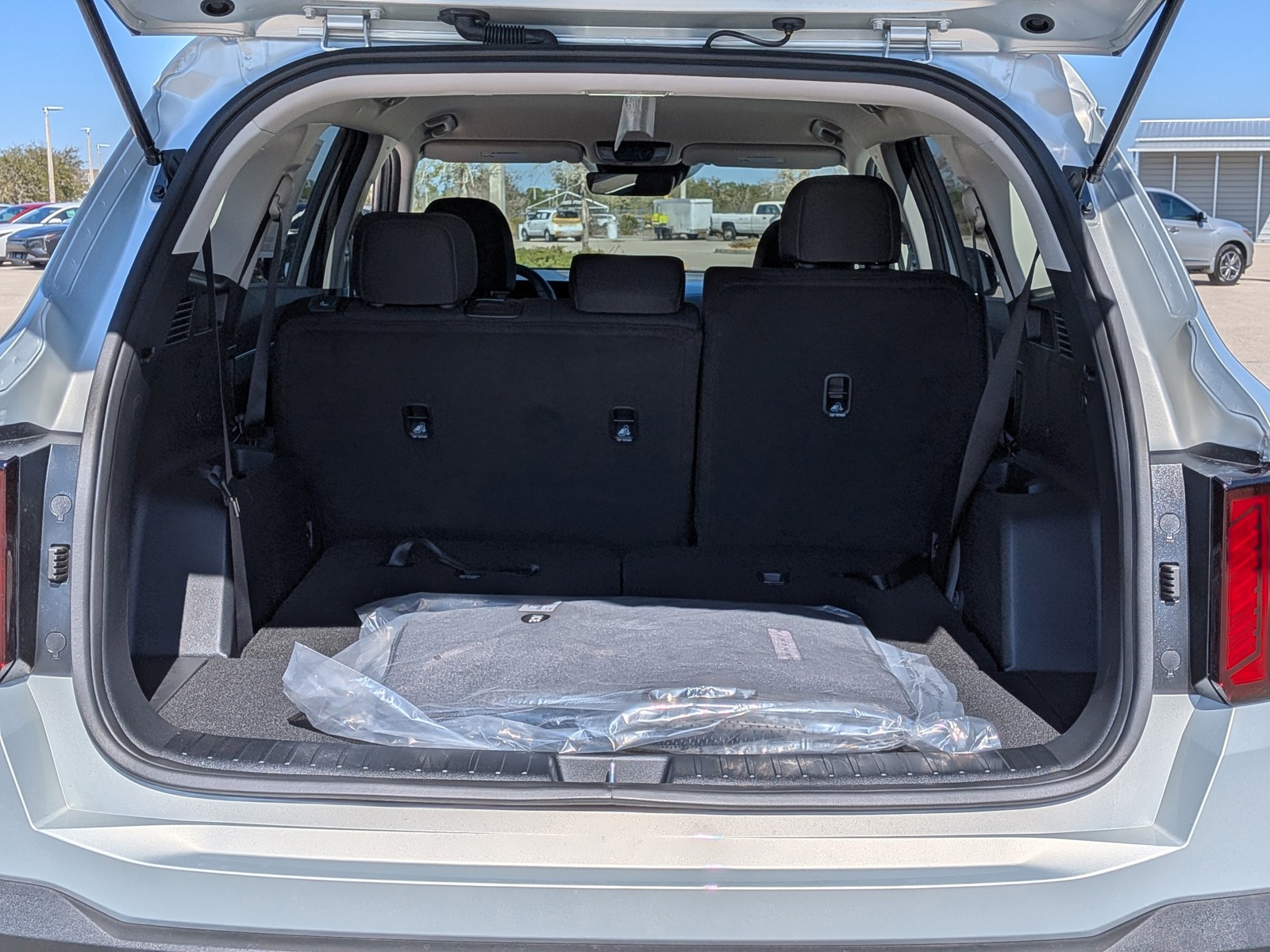 2026 Kia Sorento - Photo 13