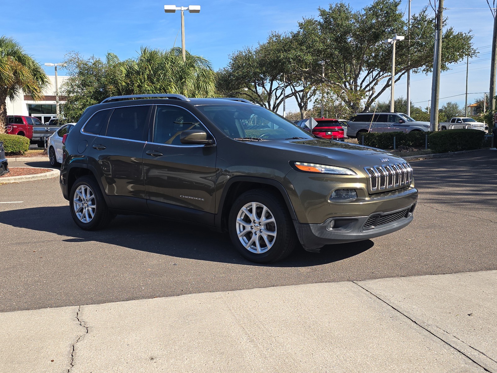 2016 Jeep Cherokee - Photo 2