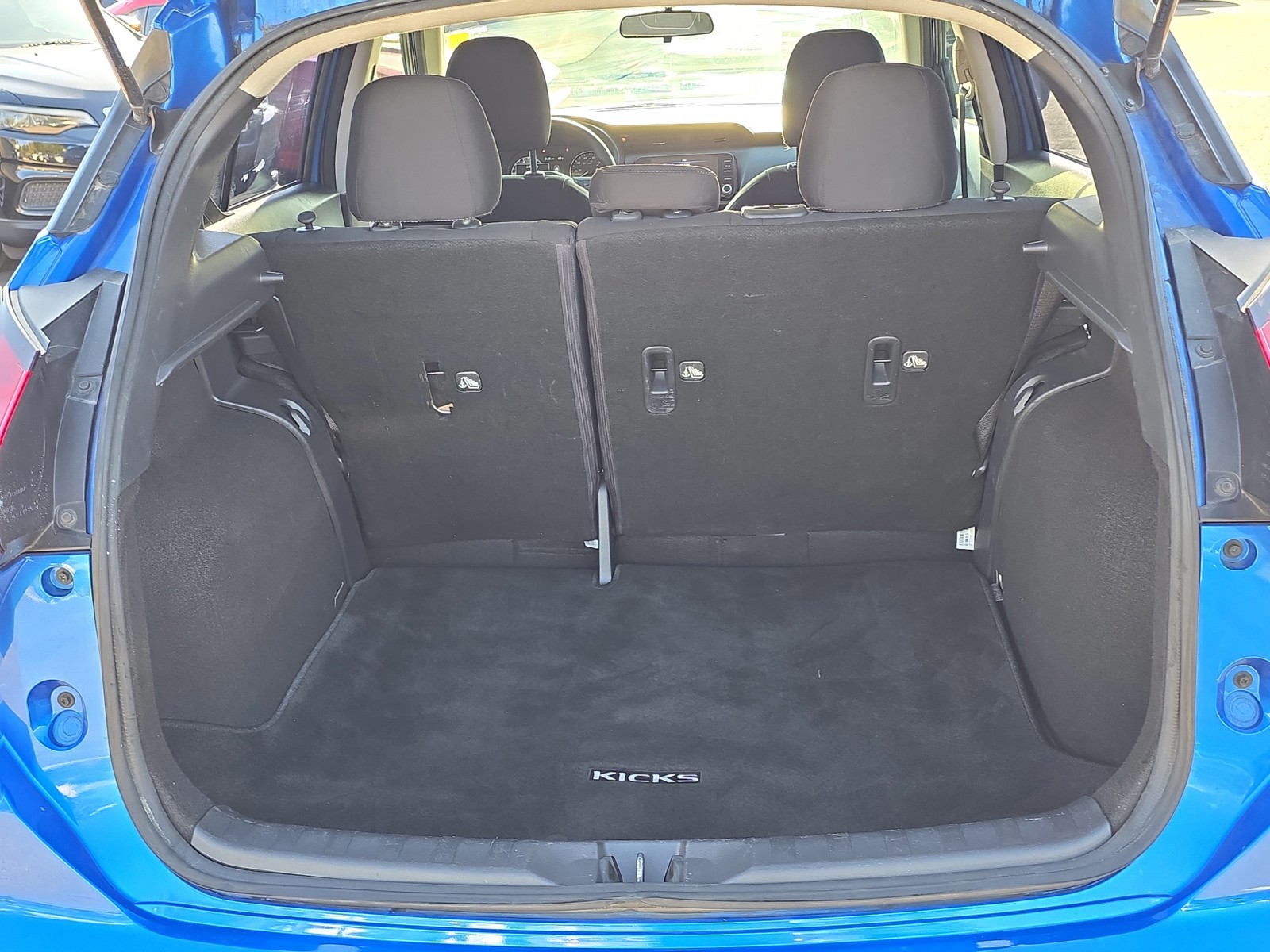 2021 Nissan Kicks - Photo 12