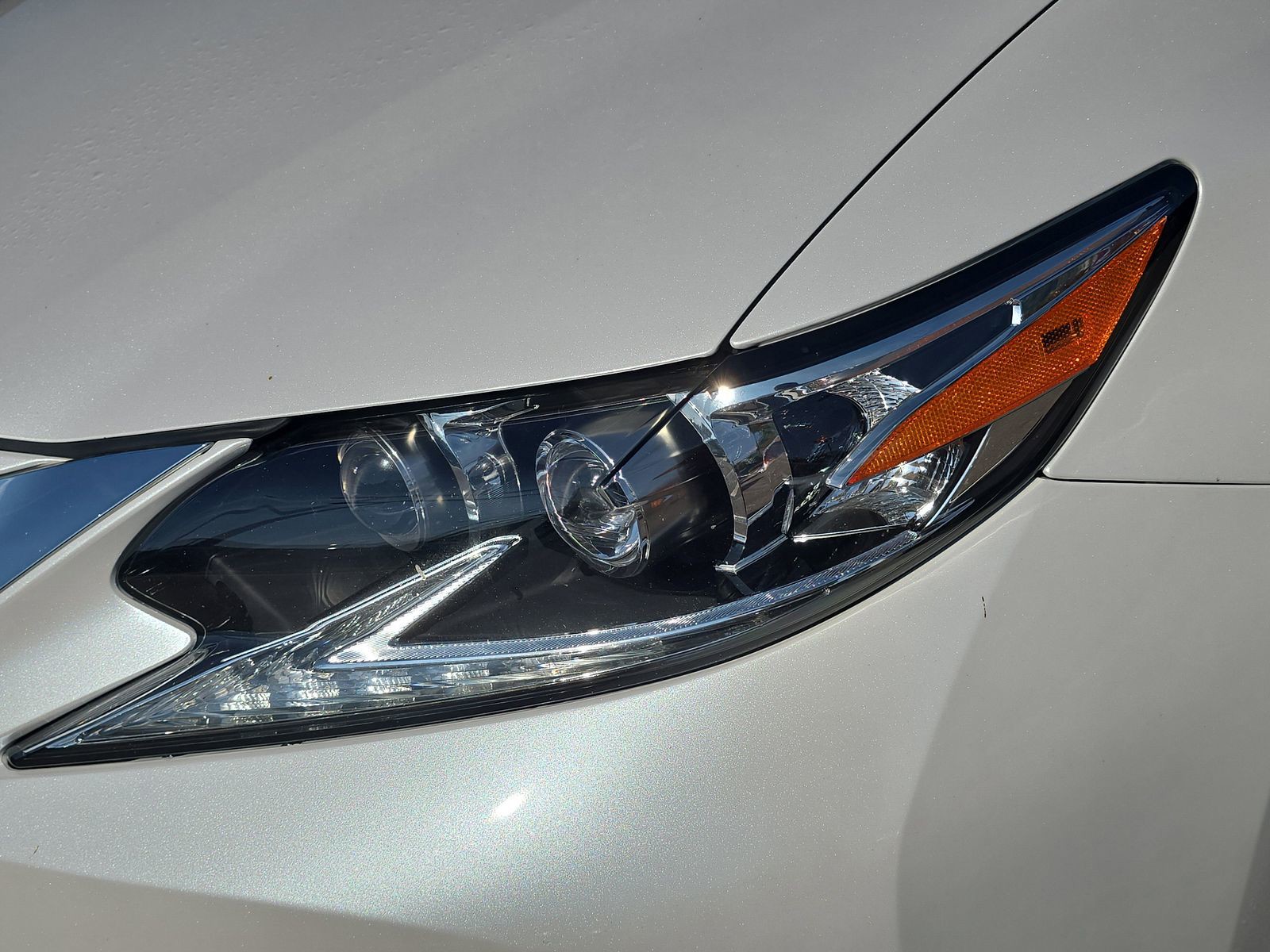 2017 Lexus ES - Photo 10