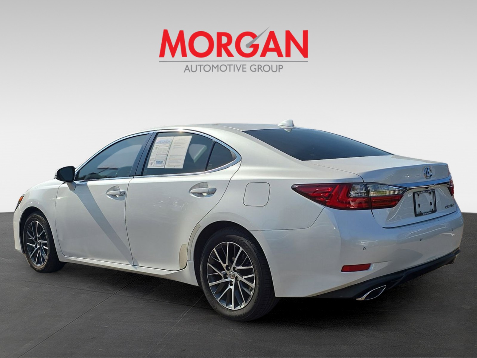 2017 Lexus ES - Photo 5