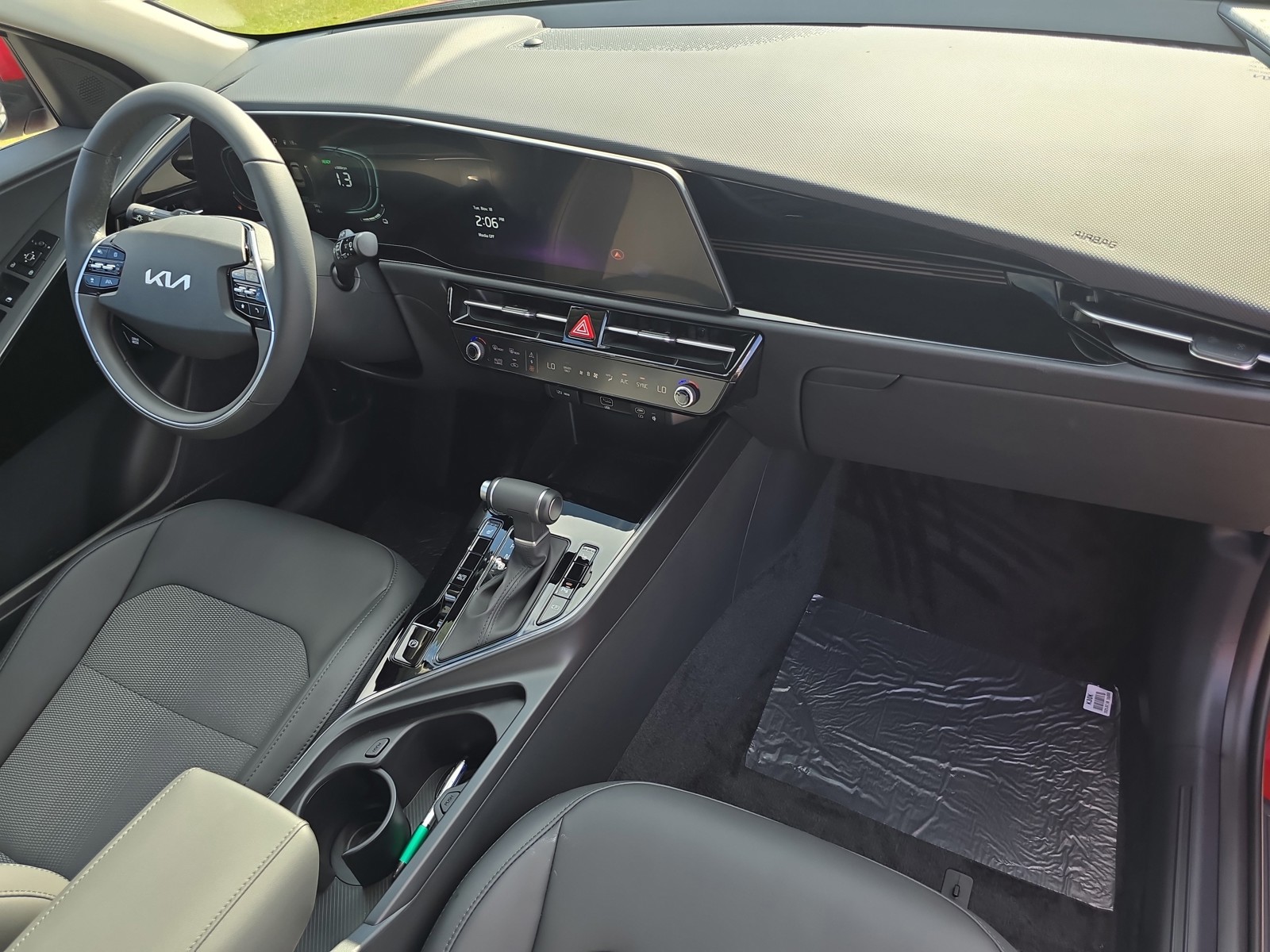 2026 Kia Niro - Photo 13