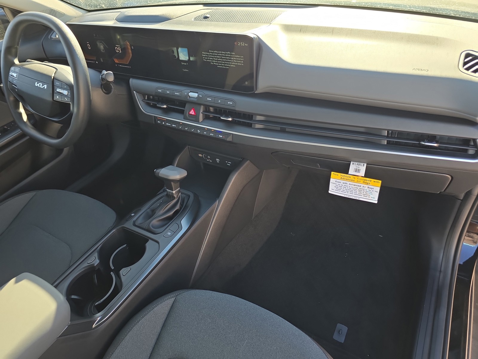 2025 Kia K4 - Photo 12