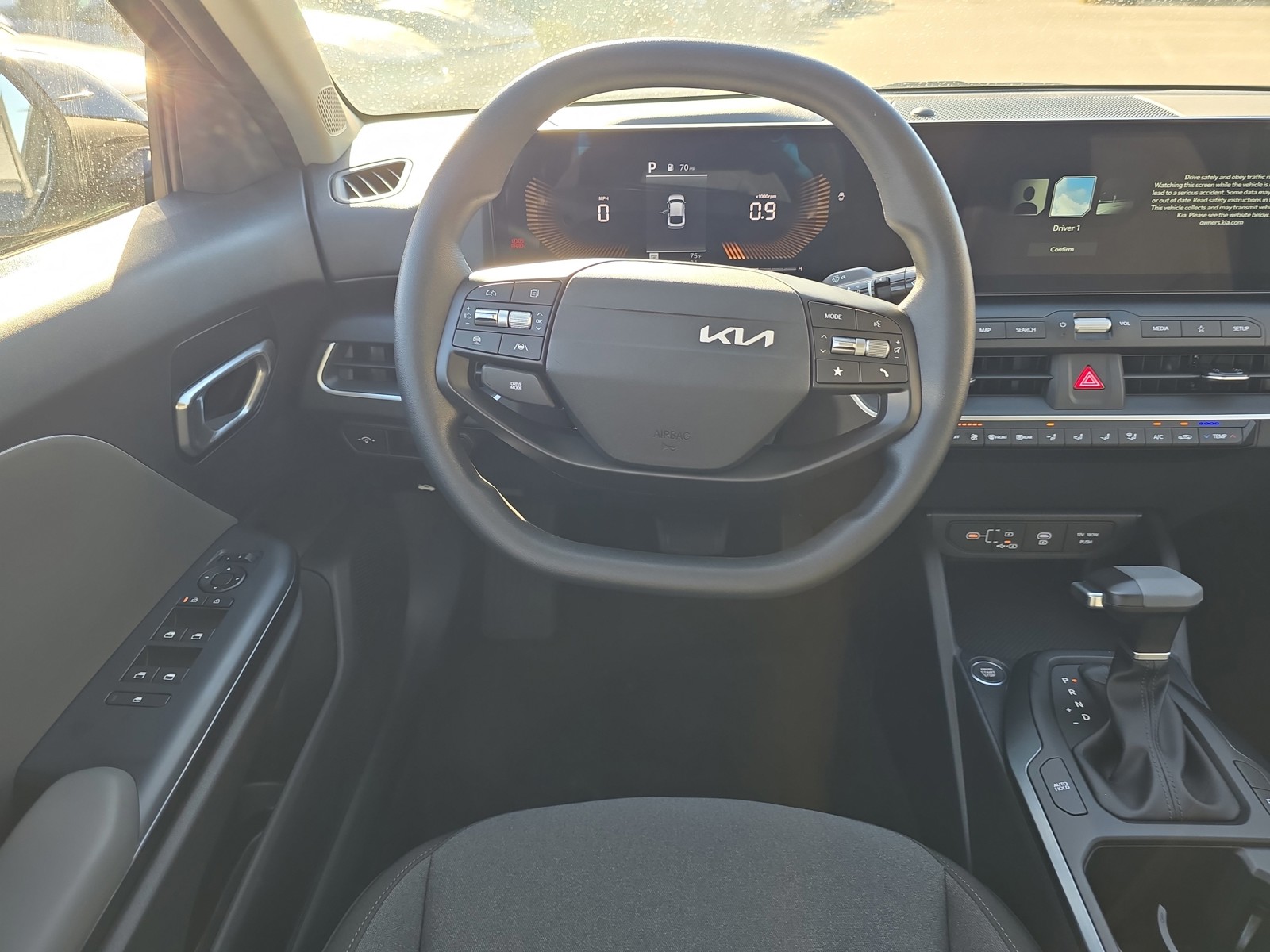 2025 Kia K4 - Photo 14