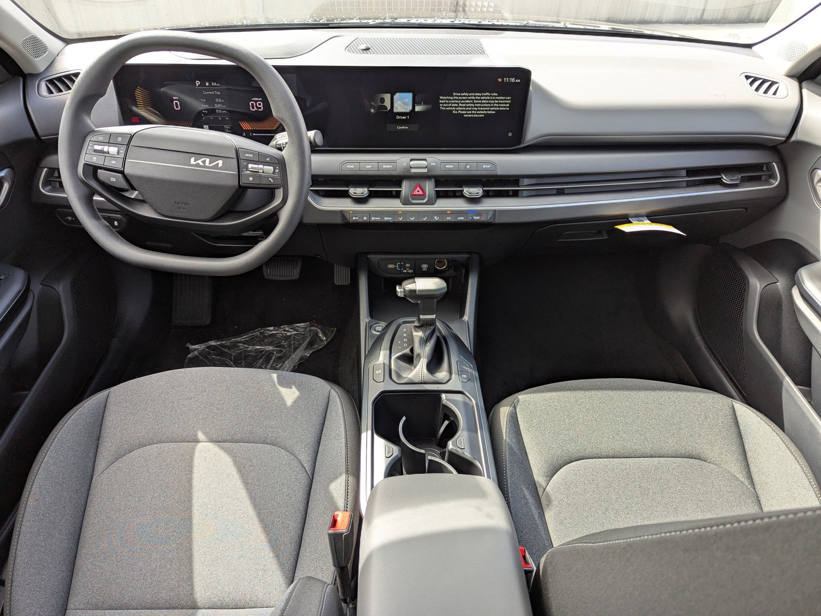 2025 Kia K4 - Photo 11