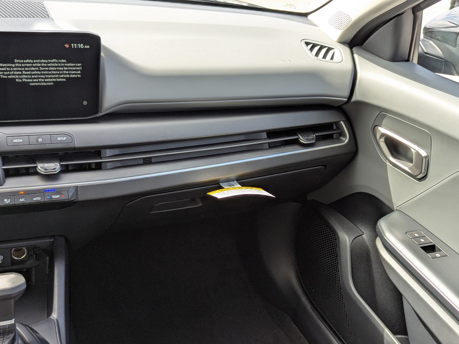2025 Kia K4 - Photo 14